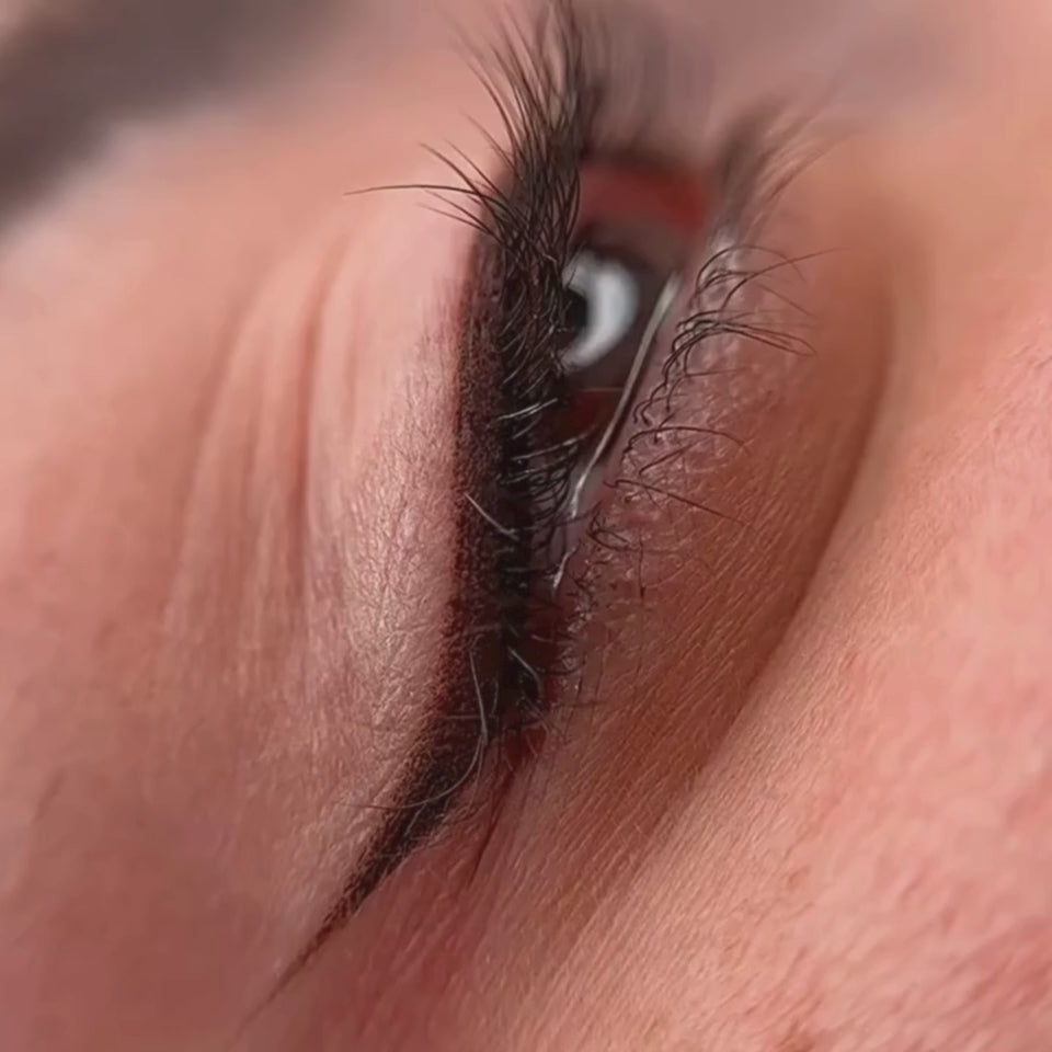 PERMANENTER EYELINER